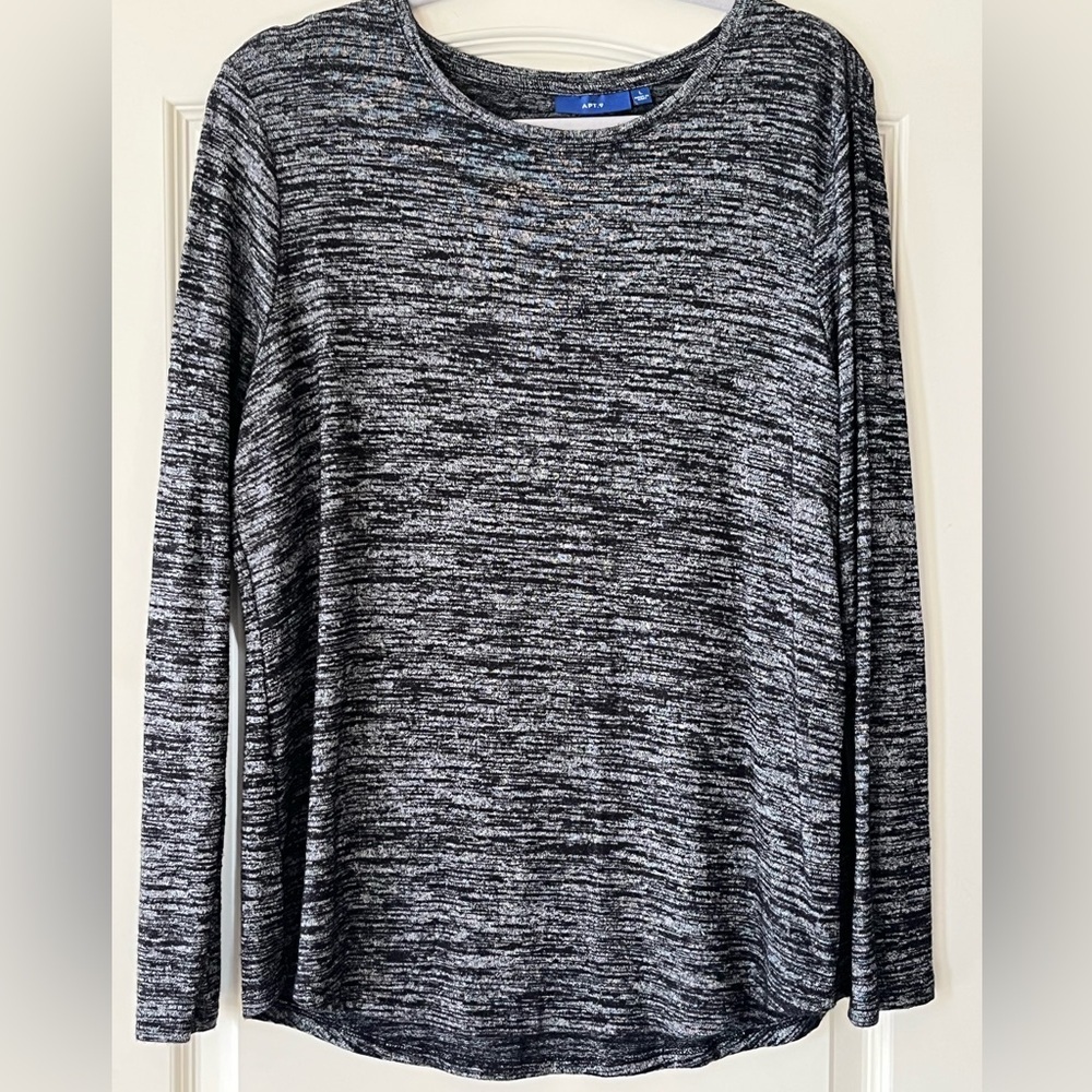 APT. 9 Black & Charcoal Long Sleeve Tee Women’s size Large